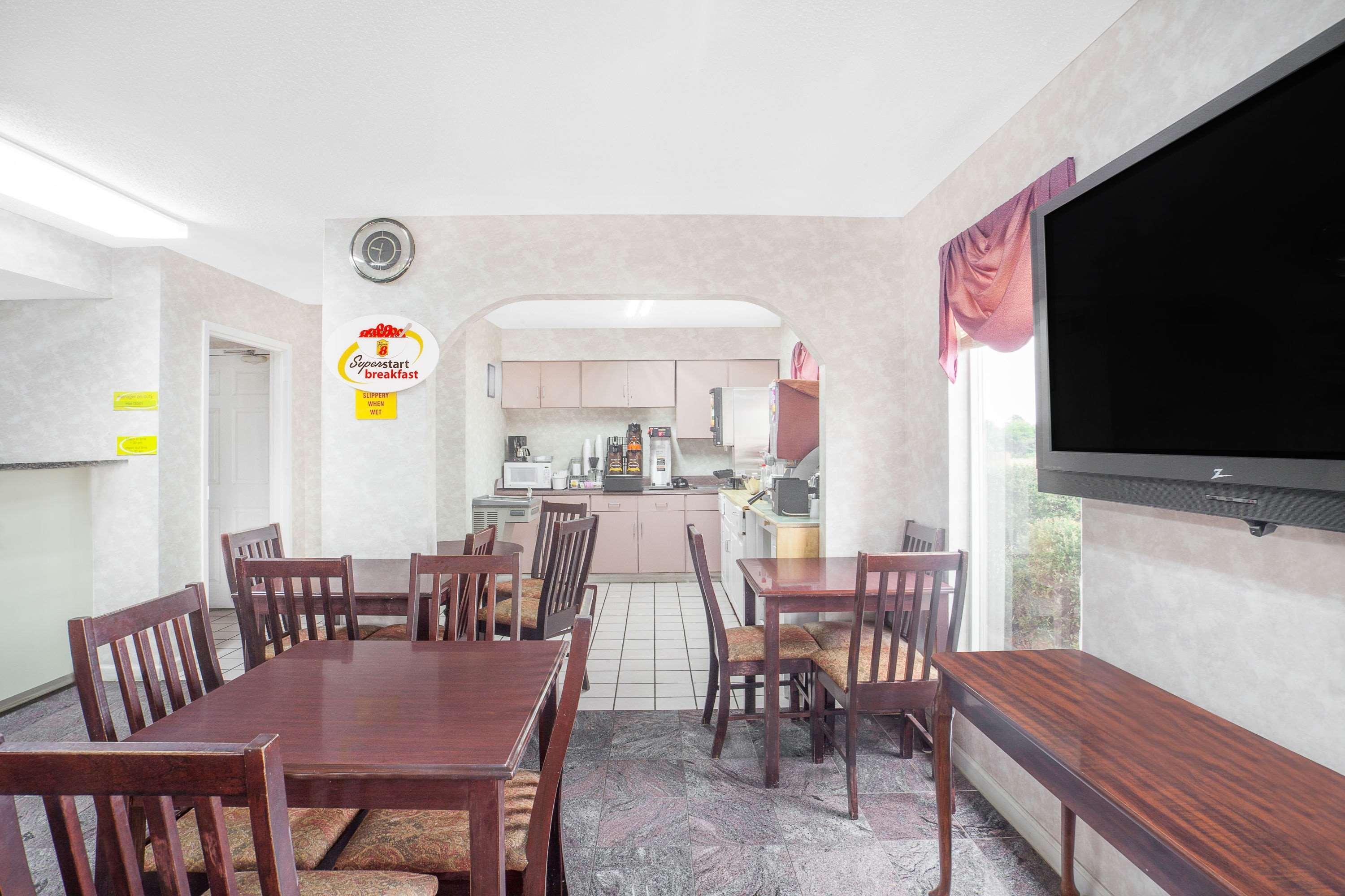 Super 8 By Wyndham Decatur Priceville Экстерьер фото